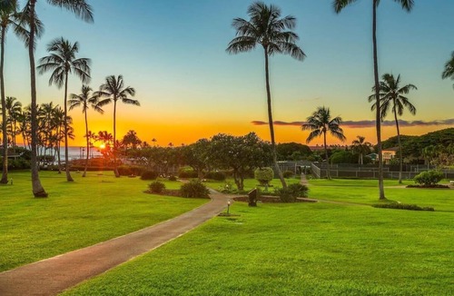 Poipu Villa | 3BR I Luxury Villa l Designer Furnishings, Central A/C