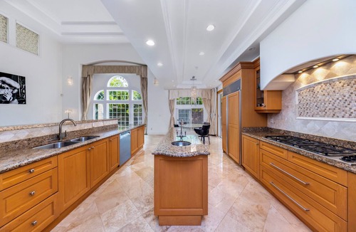Kahala House | 4 Bedroom Beautiful Home in Kahala