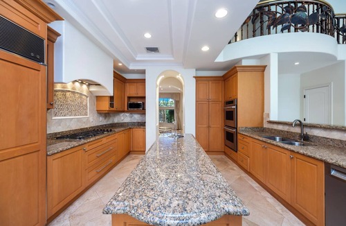 Kahala House | 4 Bedroom Beautiful Home in Kahala
