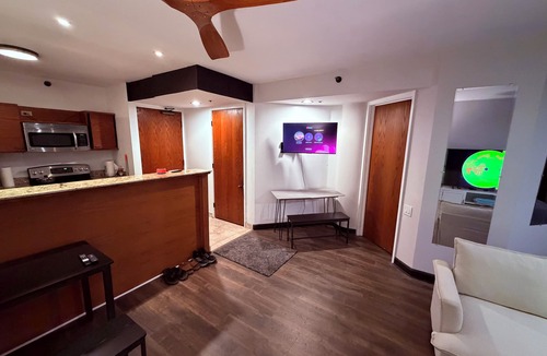Downtown Honolulu Apartment | 40th floor Penthouse In Downtown Honolulu Chinatown with huge Private Rooftop
