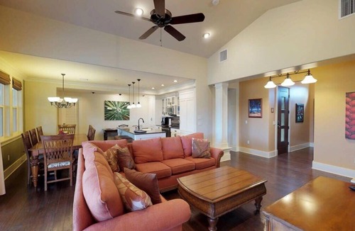 Poipu Villa | 4BR I Elegant Poolside Penthouse l Private Elevator