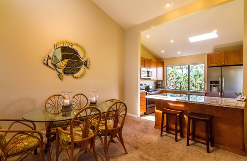 Wailea Condo | 5D - 2 Minute Walk to the beach/main pool, well-equipped, see reviews!