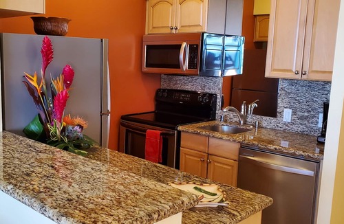 Historic Lahaina Front Street Condo | 6th FLOOR LAHAINA SHORES! JUST LISTED - SPECIAL LAST-MINUTE GETAWAY RATES!