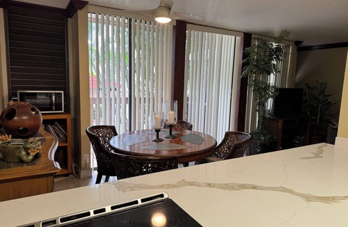 Makaha Valley House | A-1 * Vacation Rental in Scenic Makaha Valley