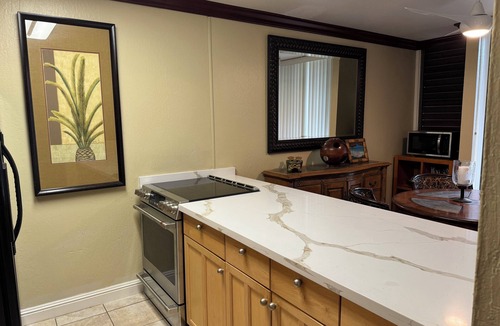 Makaha Valley House | A-1 * Vacation Rental in Scenic Makaha Valley