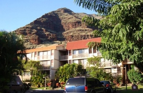 Makaha Valley House | A-1 * Vacation Rental in Scenic Makaha Valley