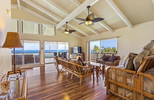 Kahaluu Bay Condo | 🏖️Across from Kahaluʻu Snorkel Beach | Ocean View Penthouse w/AC