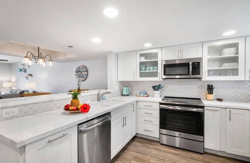 Kahaluu Bay Condo | 🏖️Across from Magic Sands Beach | 2BR Kona Condo w/Lanai Views, Pool & Pickleball
