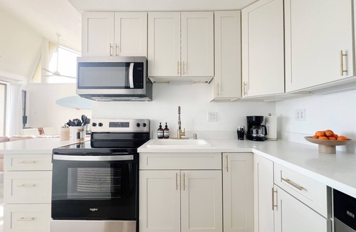 Makaha Valley Condo | Affordable Ocean View! Family and WFH Friendly!