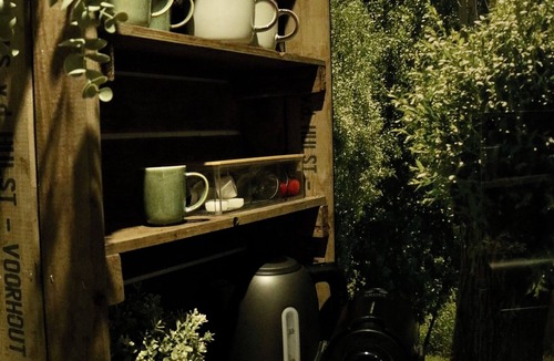 Haastrecht Apartment | Aim2Stay: cosy guesthouse for 2 in historic Haastrecht near Gouda