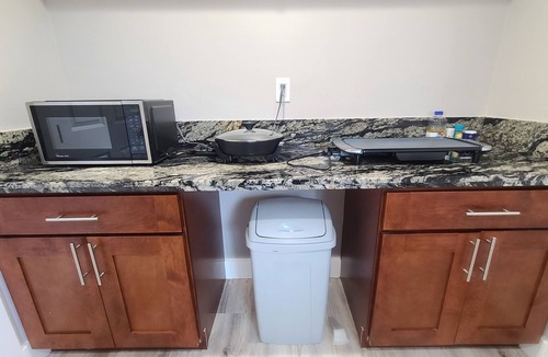 Keaau House | Air Conditioned 2 Bedrooms 1 Bath Apartment, fine decorated, Free Laundry in HPP