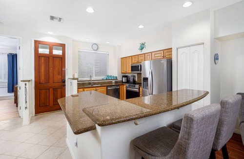 Kailua-Kona Condo | Alii Cove#Q3 Beautiful ground floor spacious 2 bedroom with Ac