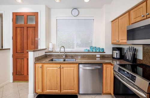 Kailua-Kona Condo | Alii Cove#Q3 Beautiful ground floor spacious 2 bedroom with Ac