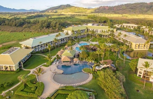 Hanamaulu House | Aloha from Waikiki! 3 Pet-friendly Units, Balconies, Onsite Pool!