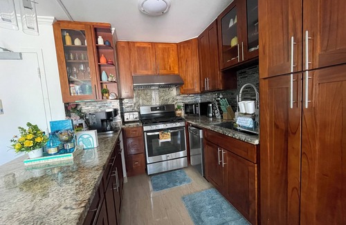 Waikiki Apartment | Aloha Waikiki Condo 2Beds, 2Baths, Free Parking.