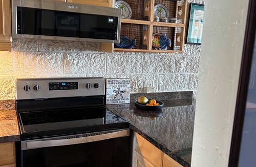 Maalaea Condo | Amazing Oceanfront Condo, Tropical Luxury, Great Value, 2 BR, 2 Bath