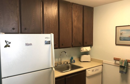 Historic Kailua Village Condo | Amazing Oceanfront Condo 🐠 with Out of this World Ocean Views! 🌅 - Hale Kona Kai 203
