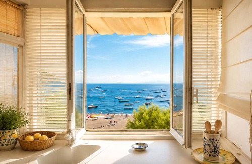 Positano City Centre Ski Chalet | AMORE RENTALS - Casa Raffi with Sea View on Positano’s Spiaggia Grande