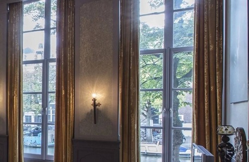 Grachtengordel-Zuid Apartment | Amsterdam Central Luxury with Canal views