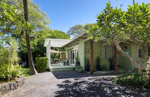 Kamuela Cottage | B.I. Plumeria Cottage -Summer Rates! Perfect Couples Getaway in Magical Puako