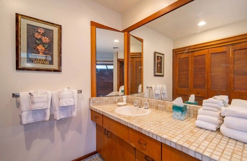 Kapalua Hotel | Bay Villas Gold Ocean View 1 Bedroom at The Kapalua Villas Maui with Living room