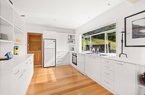 Paihia House | Bayswater Holiday Home, Waterfront Paihia, Bay of Islands