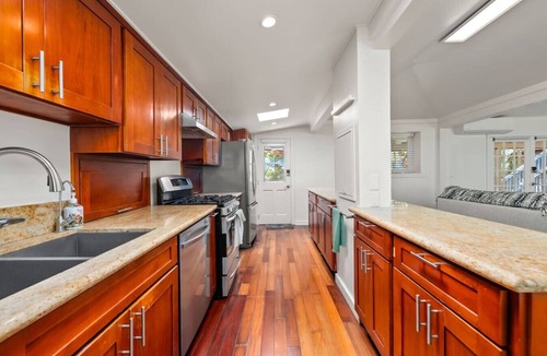 Waimanalo House | Beachfront Executive Retreat - The Waimanalo Villa