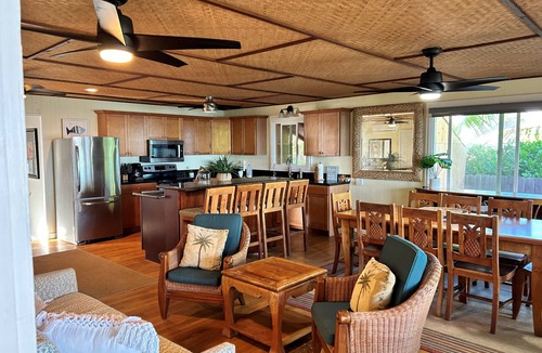 Mokuleia House | Beachfront Oasis on the North Shore of Oahu - Sleeps 6-8