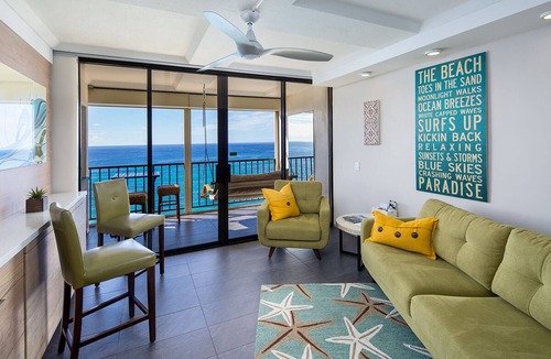 Makaha Condo | BEACHFRONT PARADISE - DIRECT OCEAN VIEW - TENNIS, POOL, JACUZZI, A/C, W/D