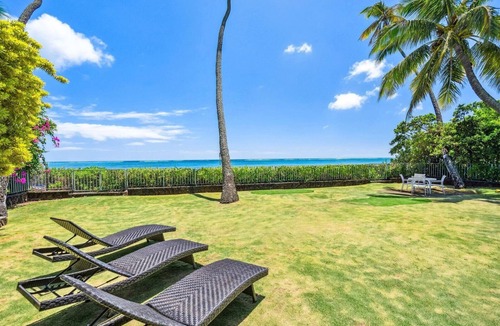 Hawaii Loa Ridge House | Beachfront & Short Drive to Waikiki