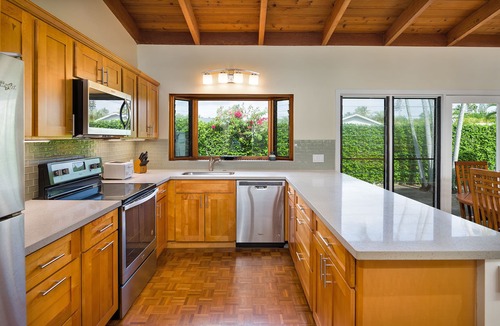 Kailua House | Beachside Kailua AC - DATES AVAIL incl Christmas! Min Stay 7 Nights-CONTACT HOST