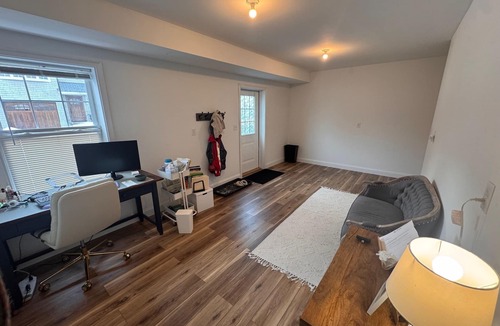 Kittery House | Beautiful 2-bedroom townhome in Kittery, walking distance to Portsmouth.