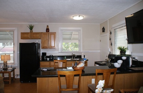 Keaukaha House | Beautiful 3 Bedroom AC Beach Home, Close to the Best Snorkeling Beaches in Hilo