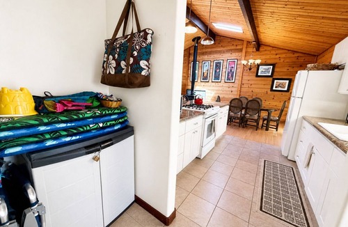 Volcano House | Beautiful Volcano Getaway With Hot Tub Near National Park