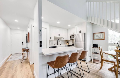 Kahuku Condo | Beautifully Renovated 2-bedroom condo with AC, sleeps 6, North Shore Oahu