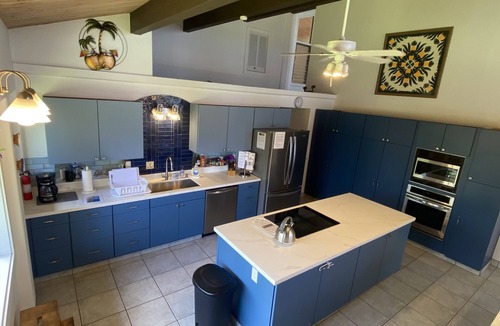 Kailua-Kona House | Big 3BR/4BA, 3056 sq ft Kona Home with Pool/Jacuzzi, Ocean View, Sleeps 16 max