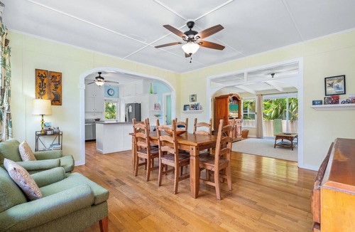 Kuau House | Boutique aloha charm plantation home on Maui's North Shore by Mama's Restaurant