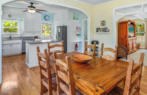Kuau House | Boutique aloha charm plantation home on Maui's North Shore by Mama's Restaurant