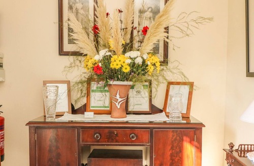 Dungarvan Cottage | CAIRBRE HOUSE, family friendly in Dungarvan, County Waterford