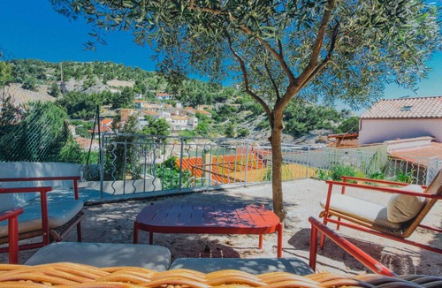 Niolon House | Calanca - Niolon - Renovated, sea view, 1 min walk