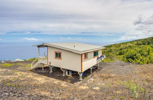 Captain Cook Apartment | Captain Cook Bungalow w/Panoramic Ocean Views!