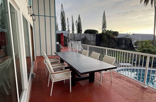 Historic Kailua Village House | Central Oceanview Hawaii Style House Pool & SPA