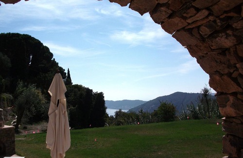 Vegliasco Villa | Charming stone haven, stunning sea view, SPA, hiking&MTB paradise, Alassio hill