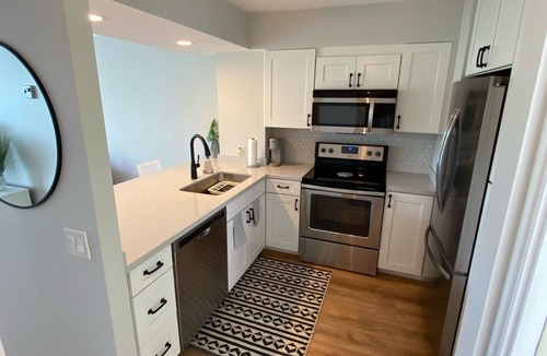 Makaha Condo | Clean and beautiful condo with views near the beach!