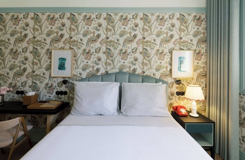 Centro / Baixa Hotel | Convenient Accommodation in the Heart of Porto City! W/Pool Access! Bike Rental