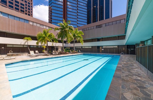 Downtown Honolulu Apartment | Cozy 1-bedroom apartment with Sofa bed and AC in peaceful Honolulu