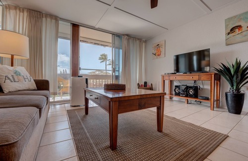 Napili Condo | Cozy Clean Quiet 1 BD 1BA with AC in Napili