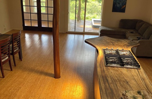 Waialua House | cozy North shore house/near the Sugar Mill, and on the river