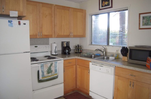 Princeville Condo | D3, BREATHTAKING views ALL windows! Private End Unit! 50/NIGHT OFF thru AUG