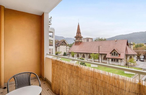 Cran-Gevrier Apartment | Design studio with balcony at the doors of Annecy old city - Welkeys